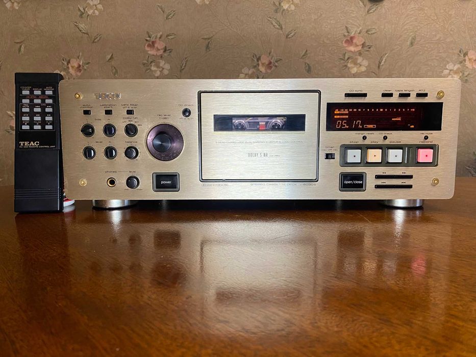 Кассетная дека TEAC V-6030S+пульт