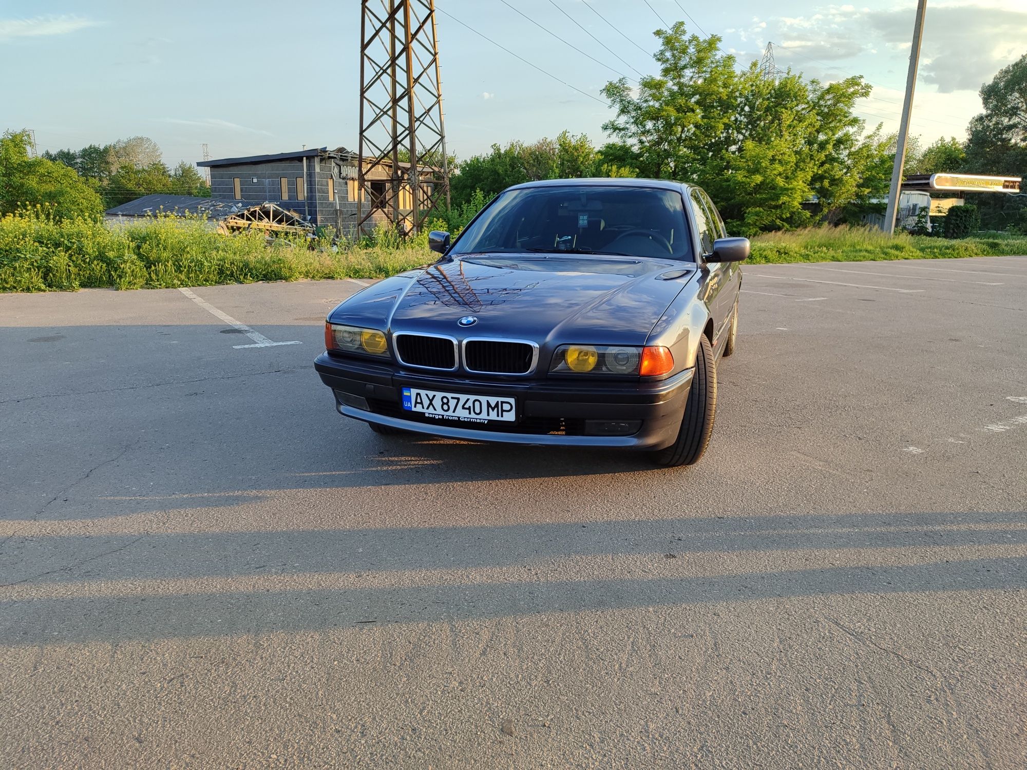 BMW E38 1996 2.8