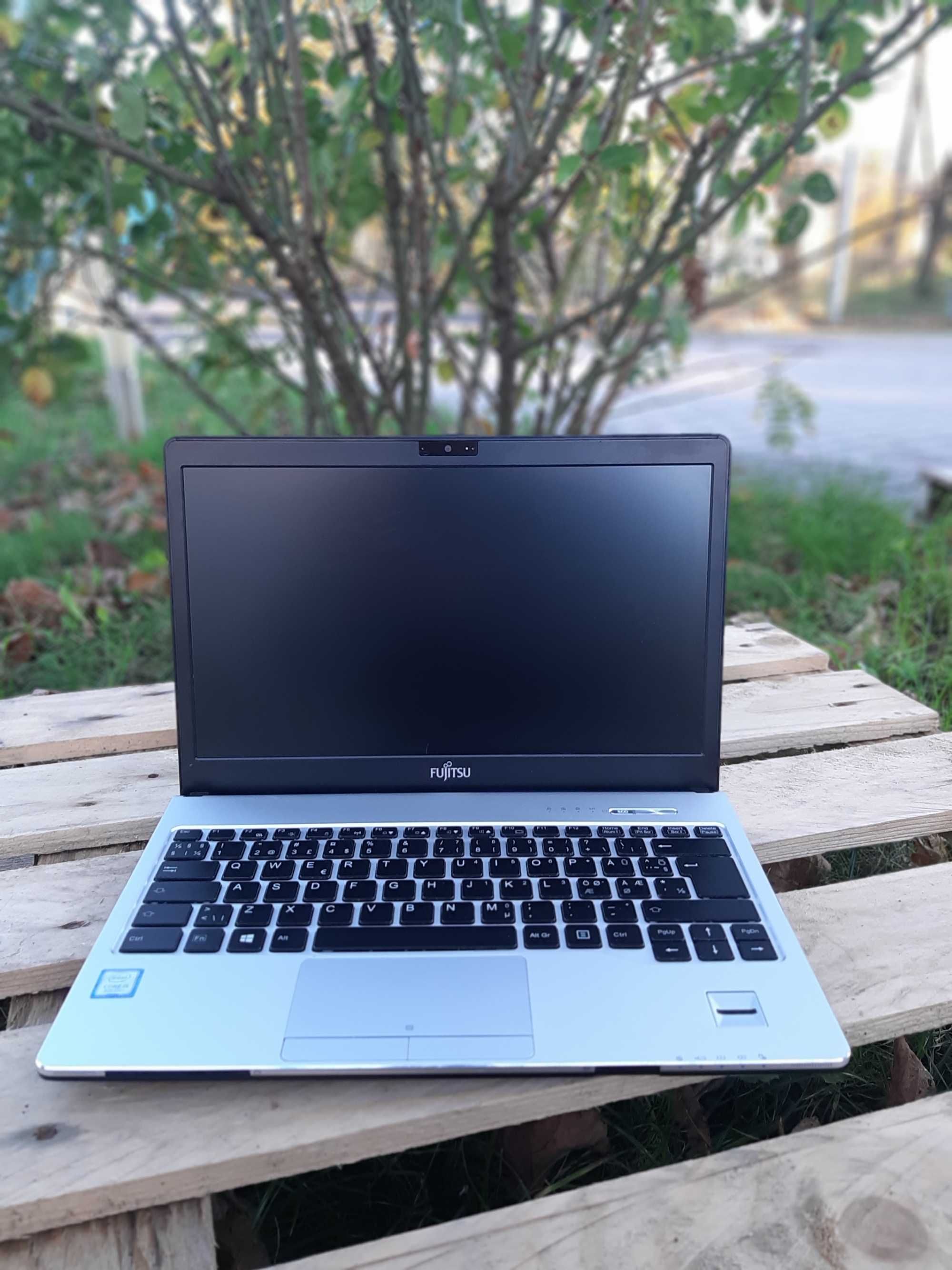 Ноутбук Fujitsu LifeBook S938 13.3\IPS\Full HD\4х ядерний SSD 256 GB