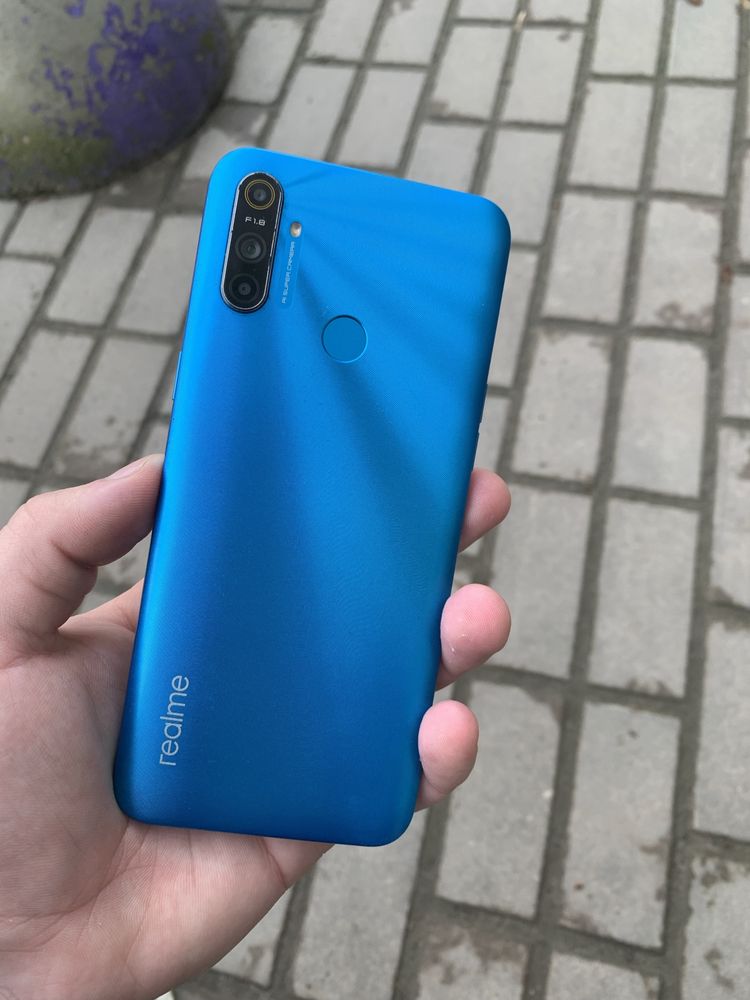 ИДЕАЛ Продам мобильный телефон смартфон Realme C3 3/64