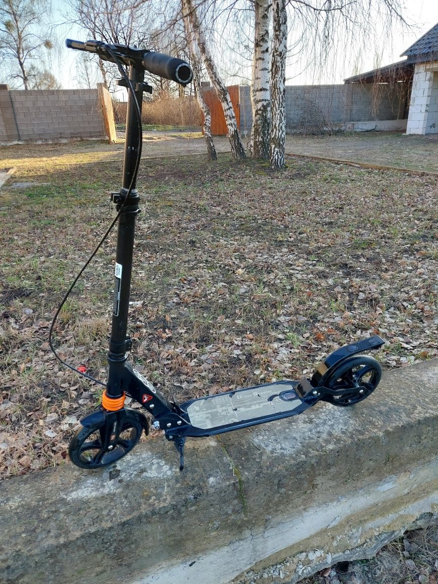 Продам самокат Urban Scooter