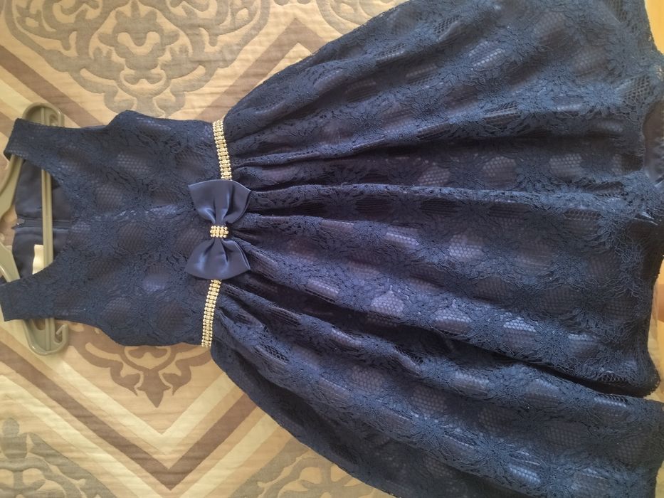 Святкова нарядна сукня плаття 128