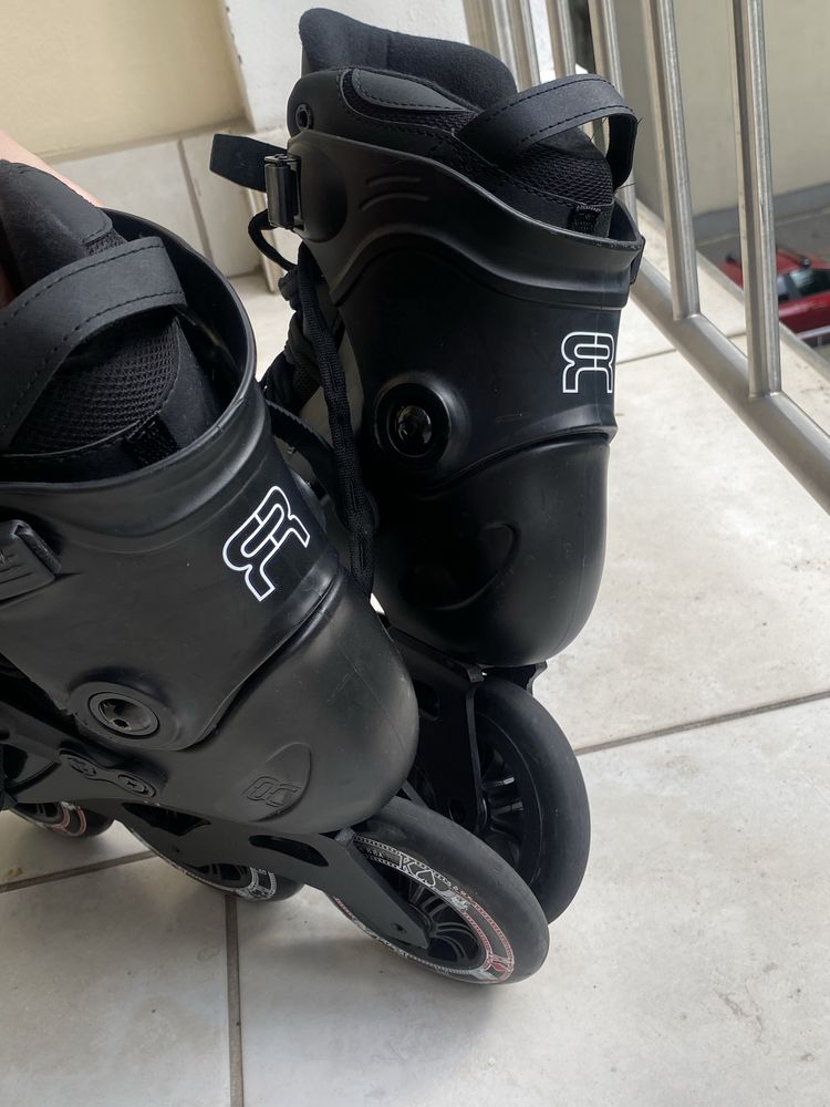 Rolki do jazdy freeskate FR FR3 310 - Czarne