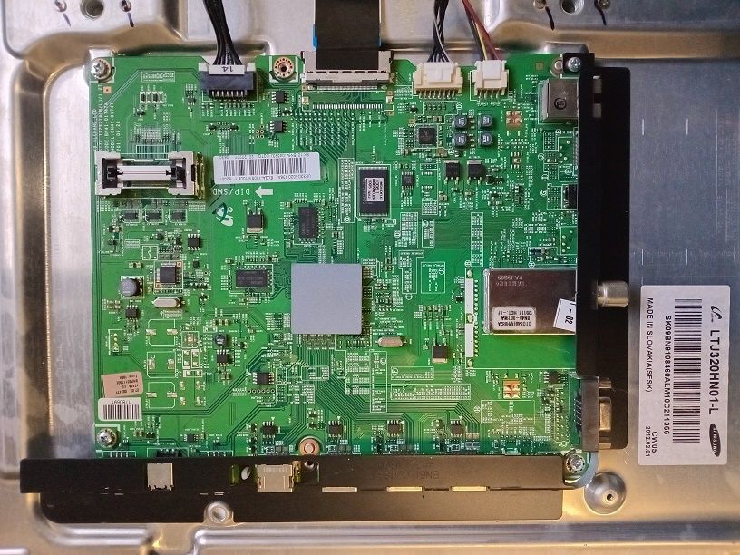 Продам плати з розбитого телевізора