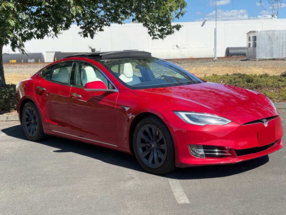 Tesla Model S 100D      2018