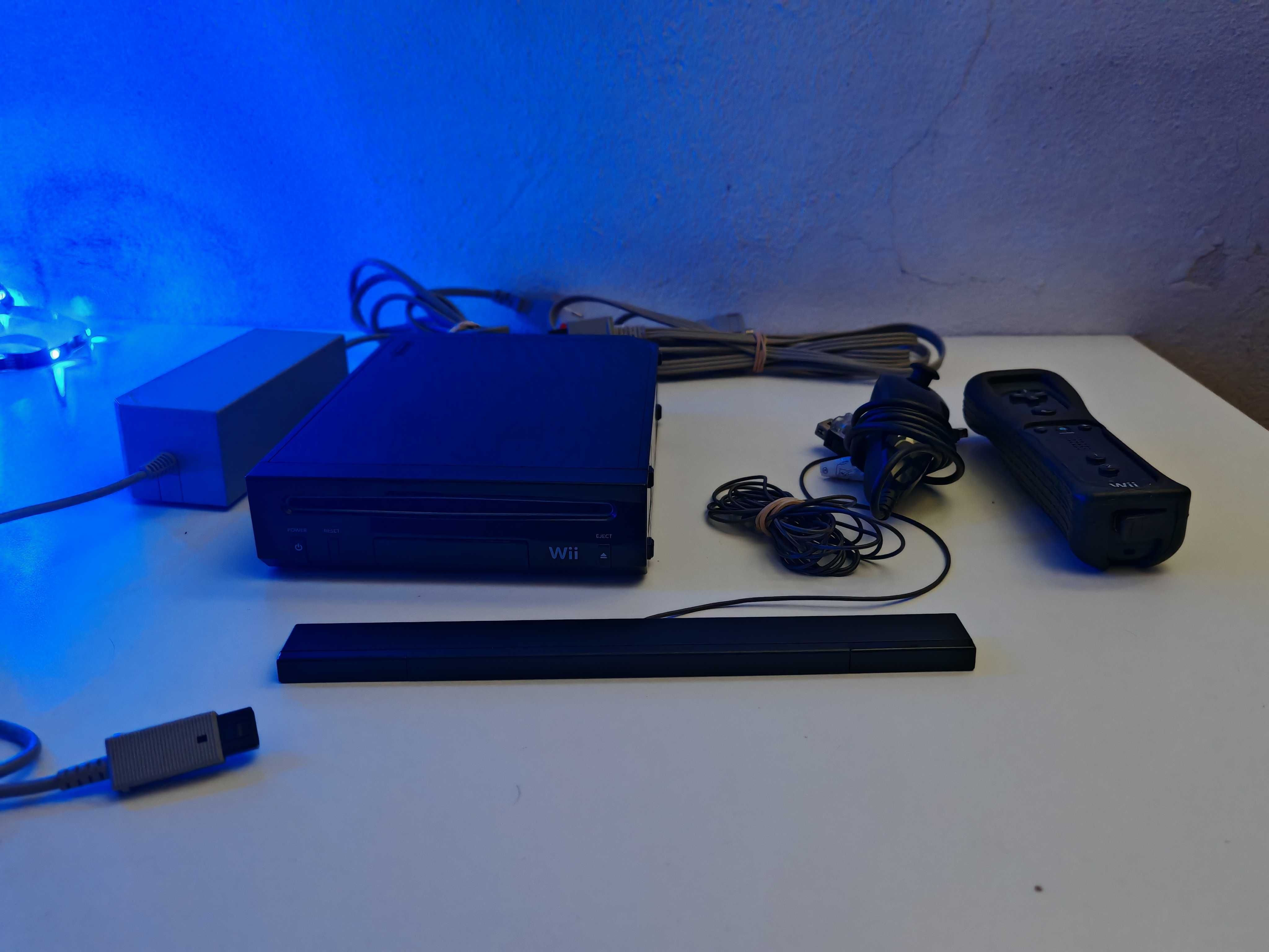 Nintendo Wii Preto com comando e Nunchuck