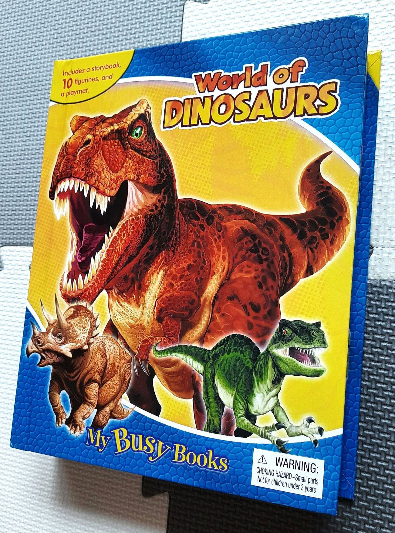 World of Dinosaurs My Busy Books książeczka z figurkami po angielsku