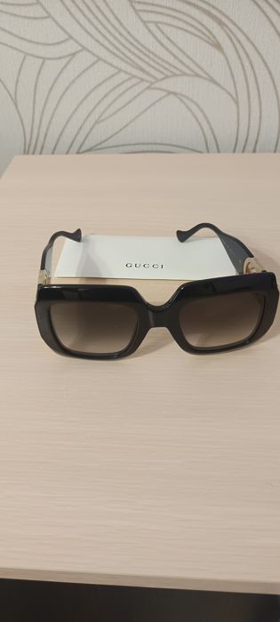 Продам Оригинальные очки GUCCI очень классные очки