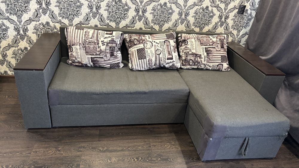 Продам угловой диван