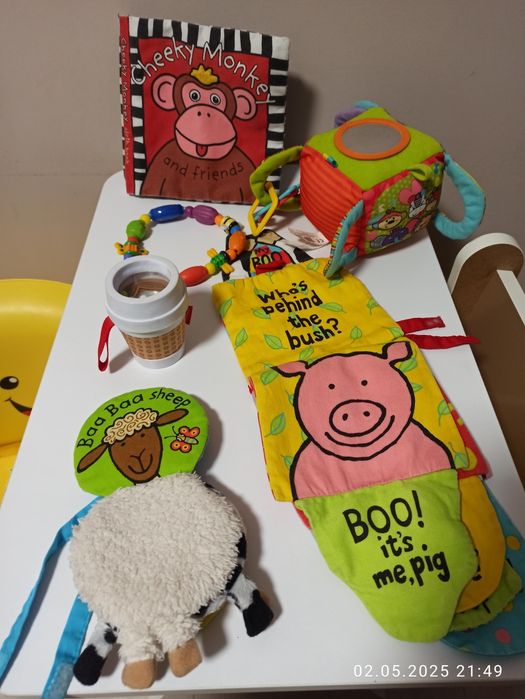 Лот іграшок для найменших, книги м'які гризунці