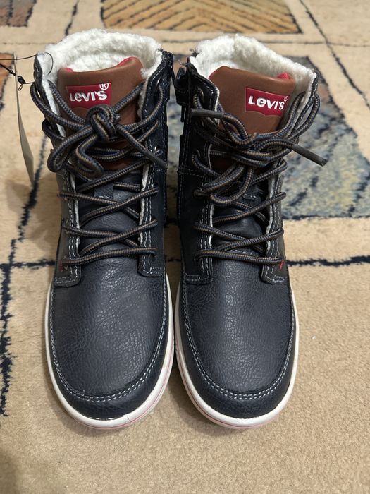 Buty przejściowe Levi’s nowe