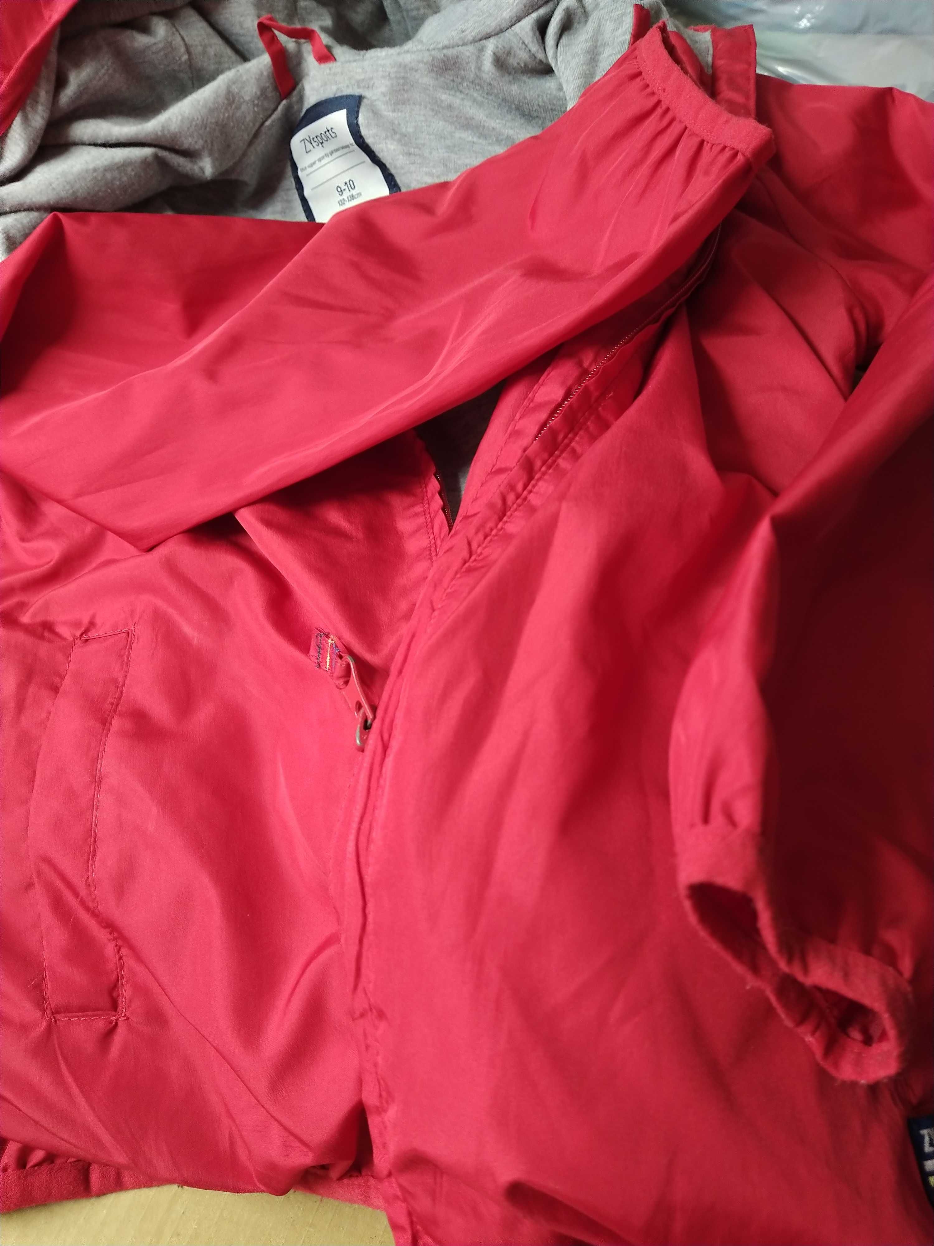 Parka/corta vento vermelho 9/10anos