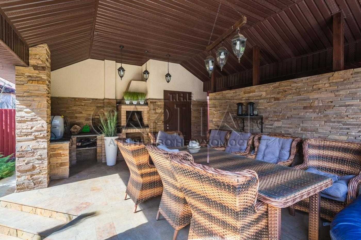 Продаж 2пов будинку, 413м2,с. Чайки, вул. Валерія Лобановського