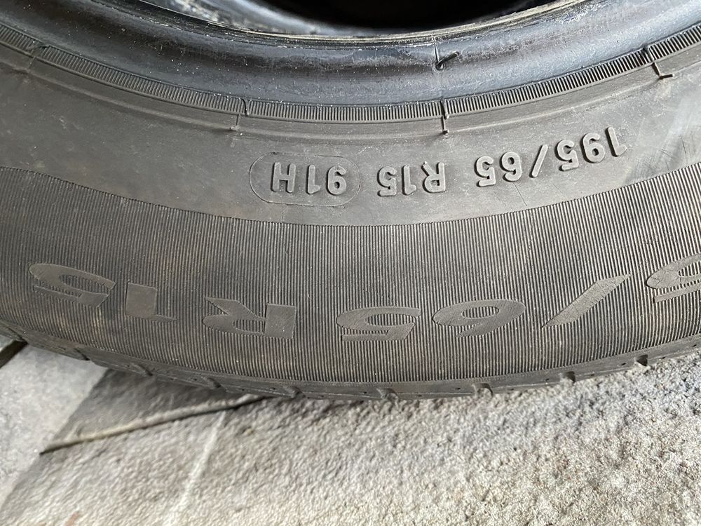 Komplet używanych opon letnich Pirelli Cinturato P1