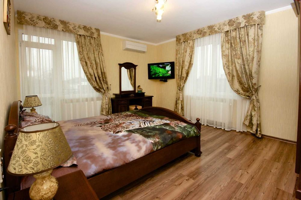 VIP 2 ох кімн. Центр Тераса Бювет,ціна з комунальними