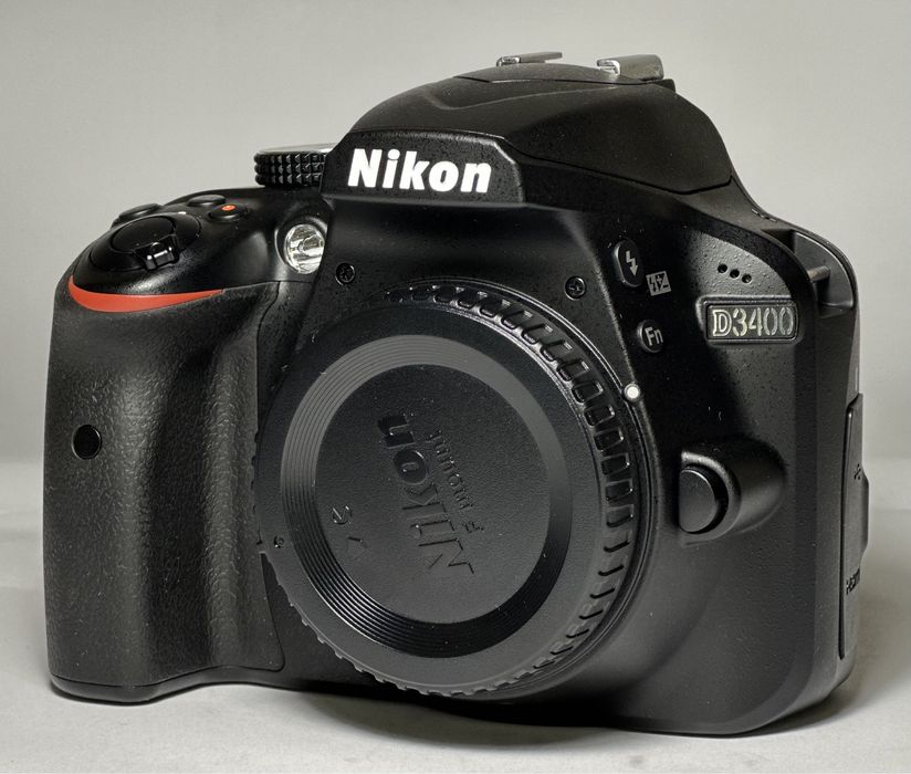 Зеркальний фотоапарат Nikon D3400 СТАН НОВОГО лише 2846 кадрів