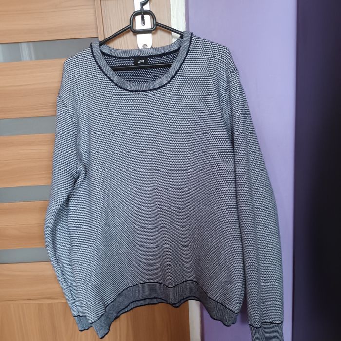 Sweterek męski duży.