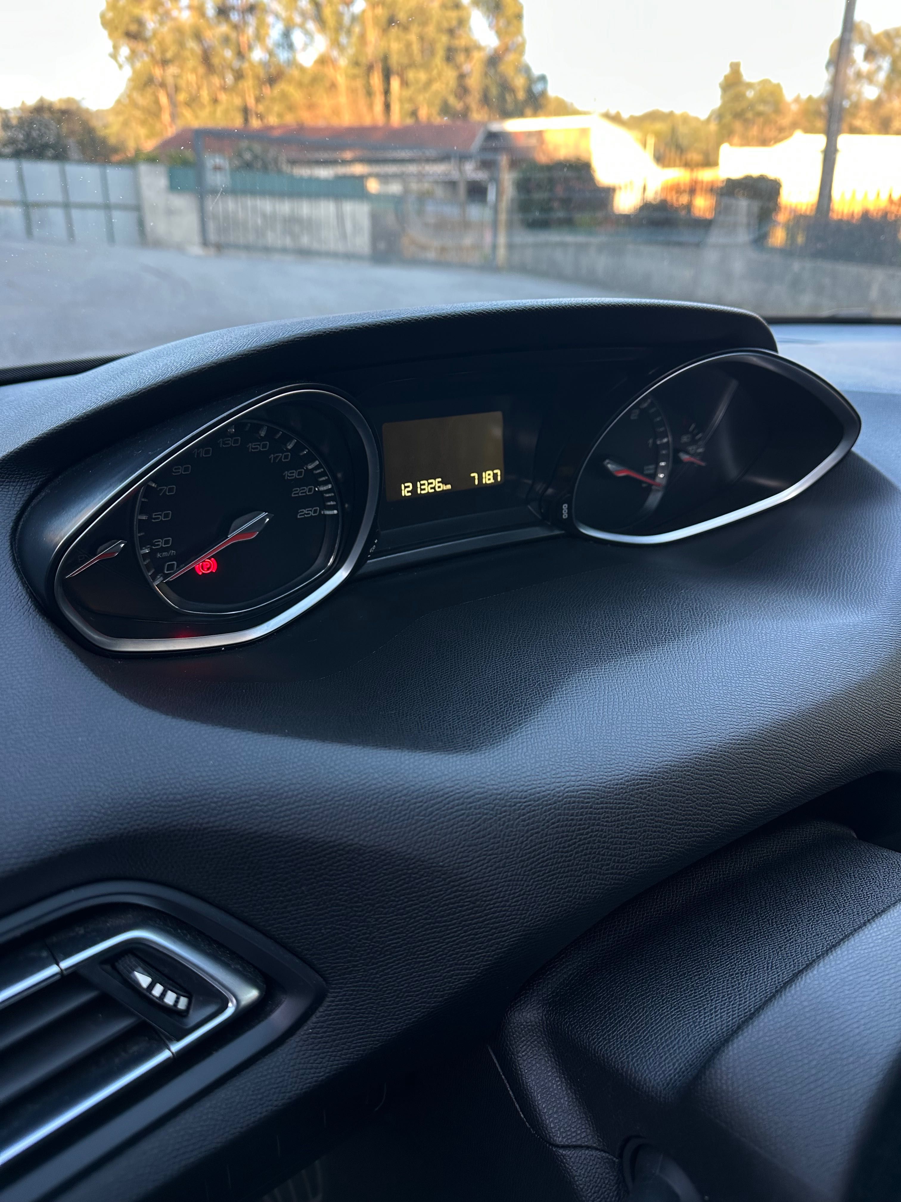 Peugeot 308 2.0 150 cv