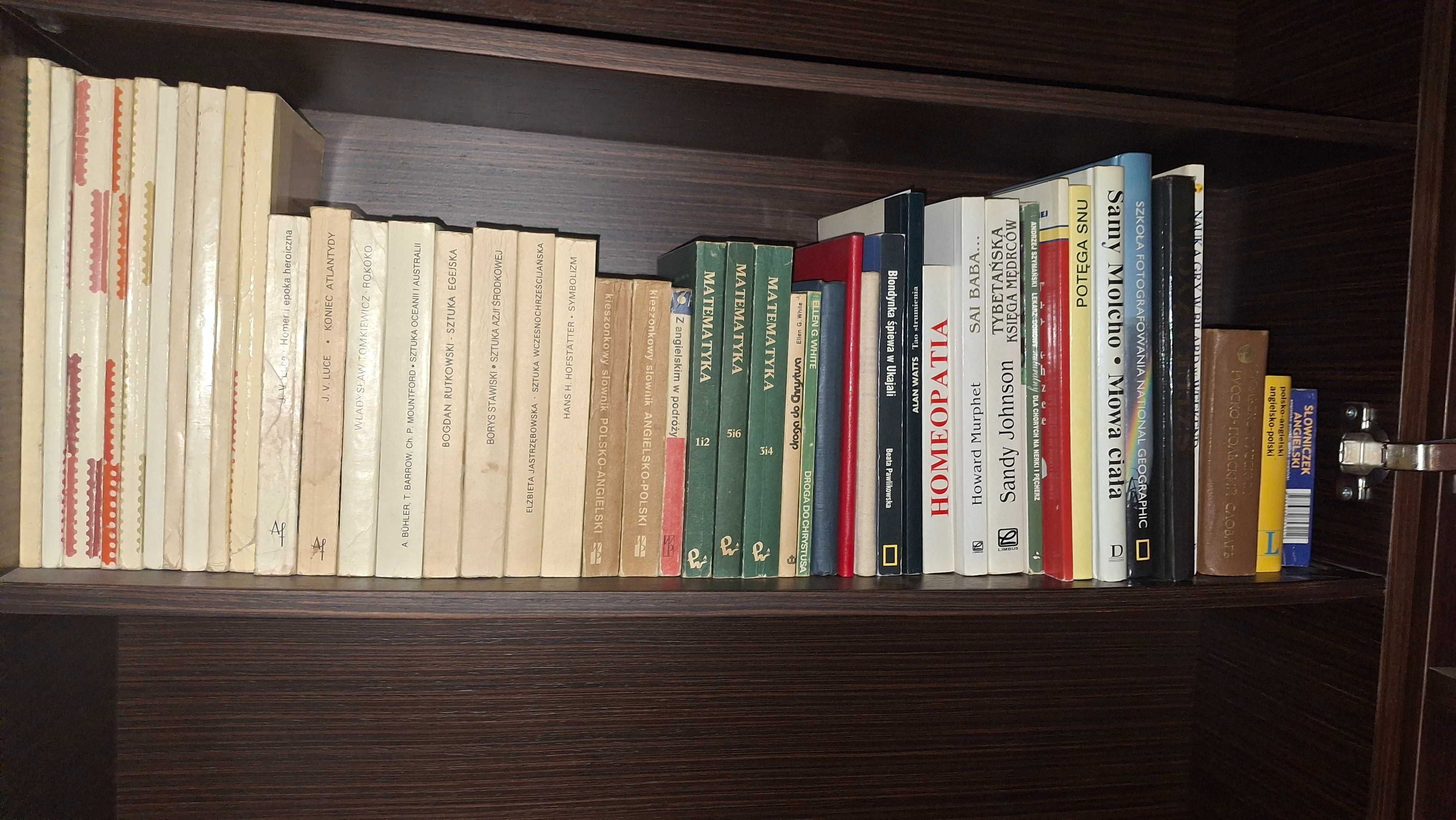 Wyprzedaż książek