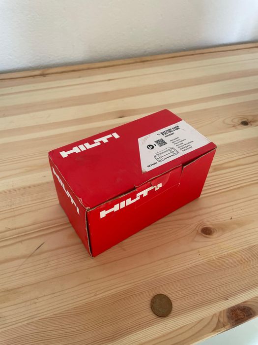 Baterial HILTY Nova em caixa original