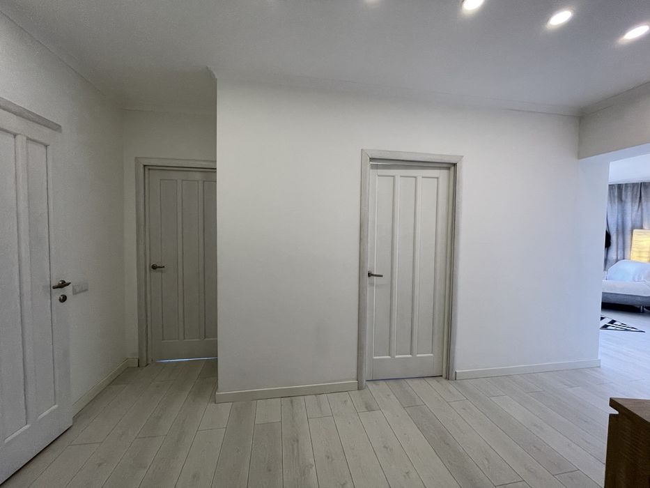 ЦЕНТР!Продаж простороі та світлої 2 кім квартири!