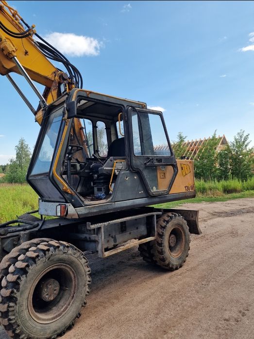 Koparka JCB JS 130W