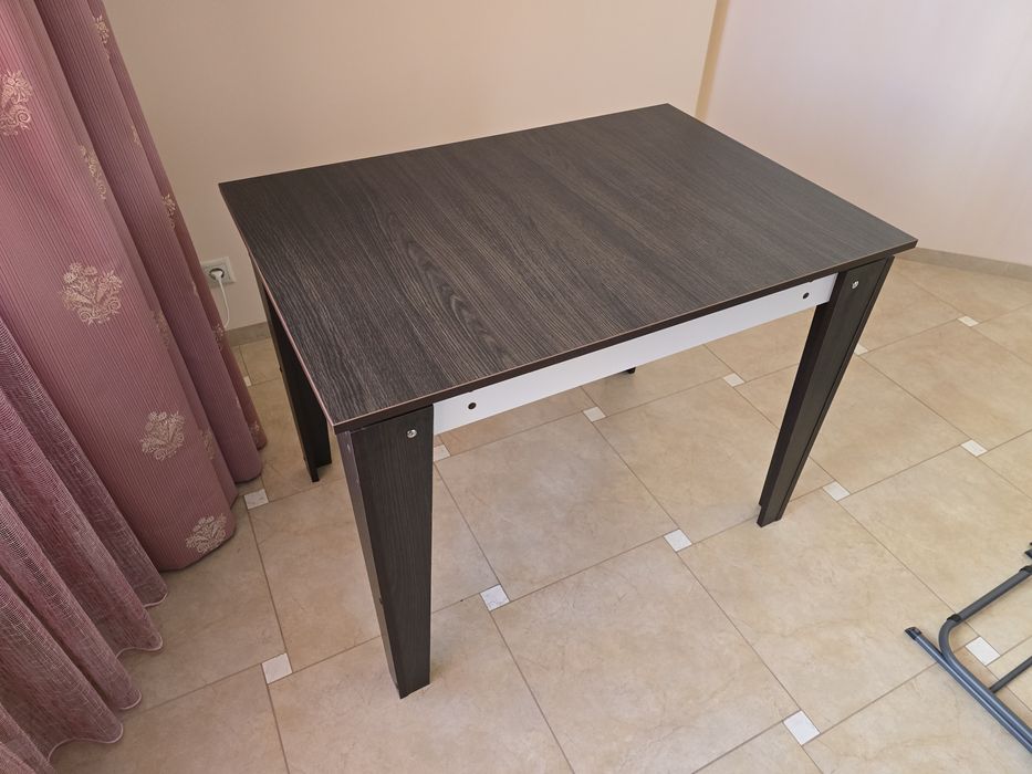 Стол обеденный + 2 стульчика складных