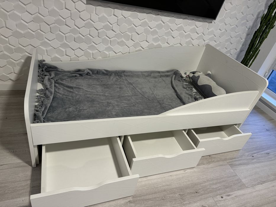 Ліжко дитяче/ підліткове/ односпальне