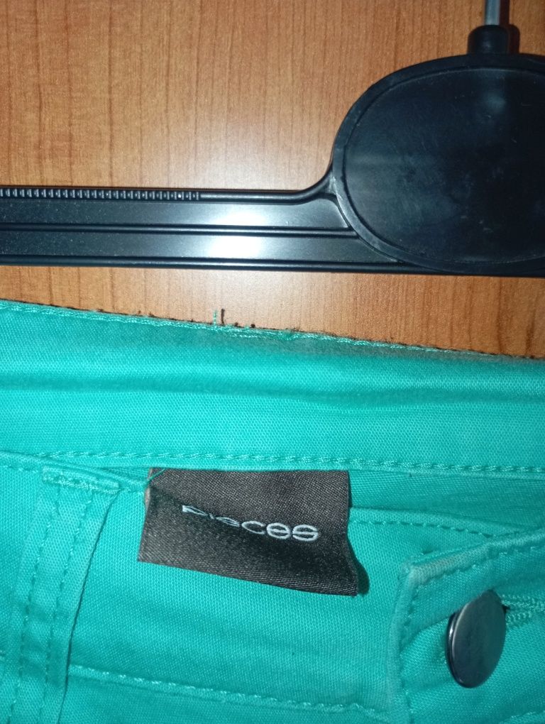 Spodnie damskie jeansy