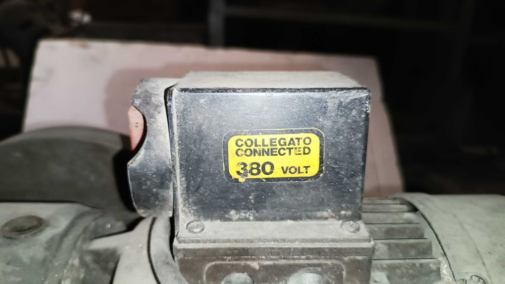 Máquina de cortar ferro