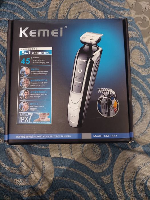 Тример Kemei KM 1832 можливий торг.