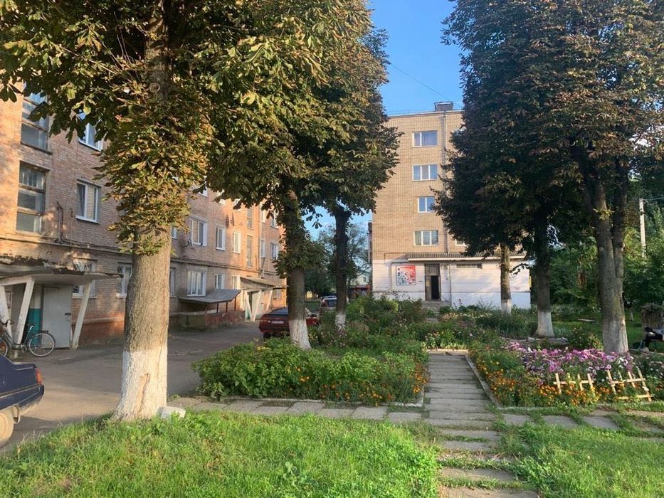 № продам 3-кімнатну квартиру, центр Здолбунова — вул. Незалежності, 36
