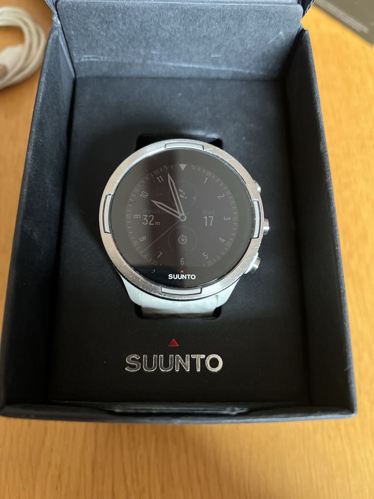 Suunto Baro 9 white