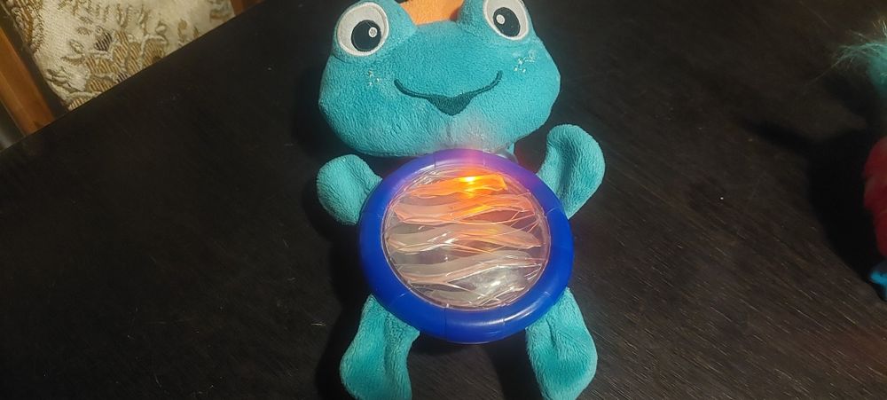 Żółw maskotka na baterie