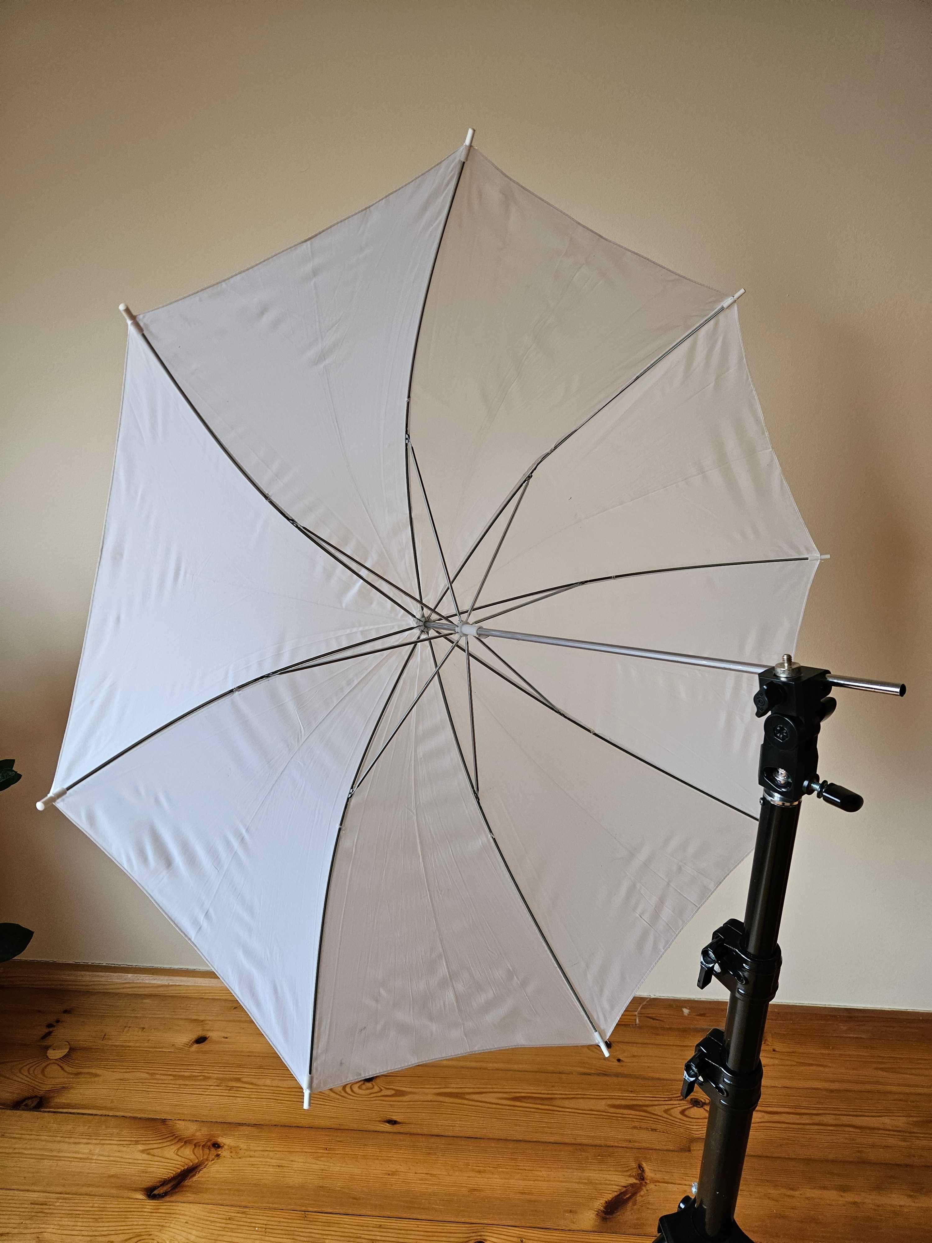 Dwie parasolki fotograficzne srebrna 110 biała 90