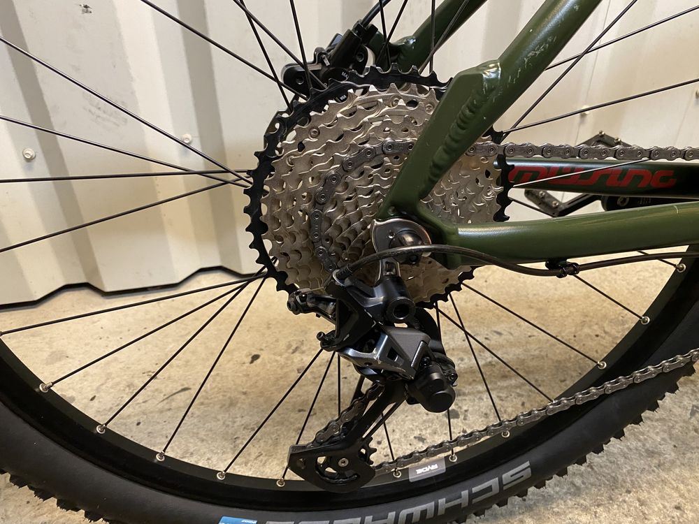 Стан нового Гарний колір гірський велосипед Müsing Comp 7 Rock Shox
