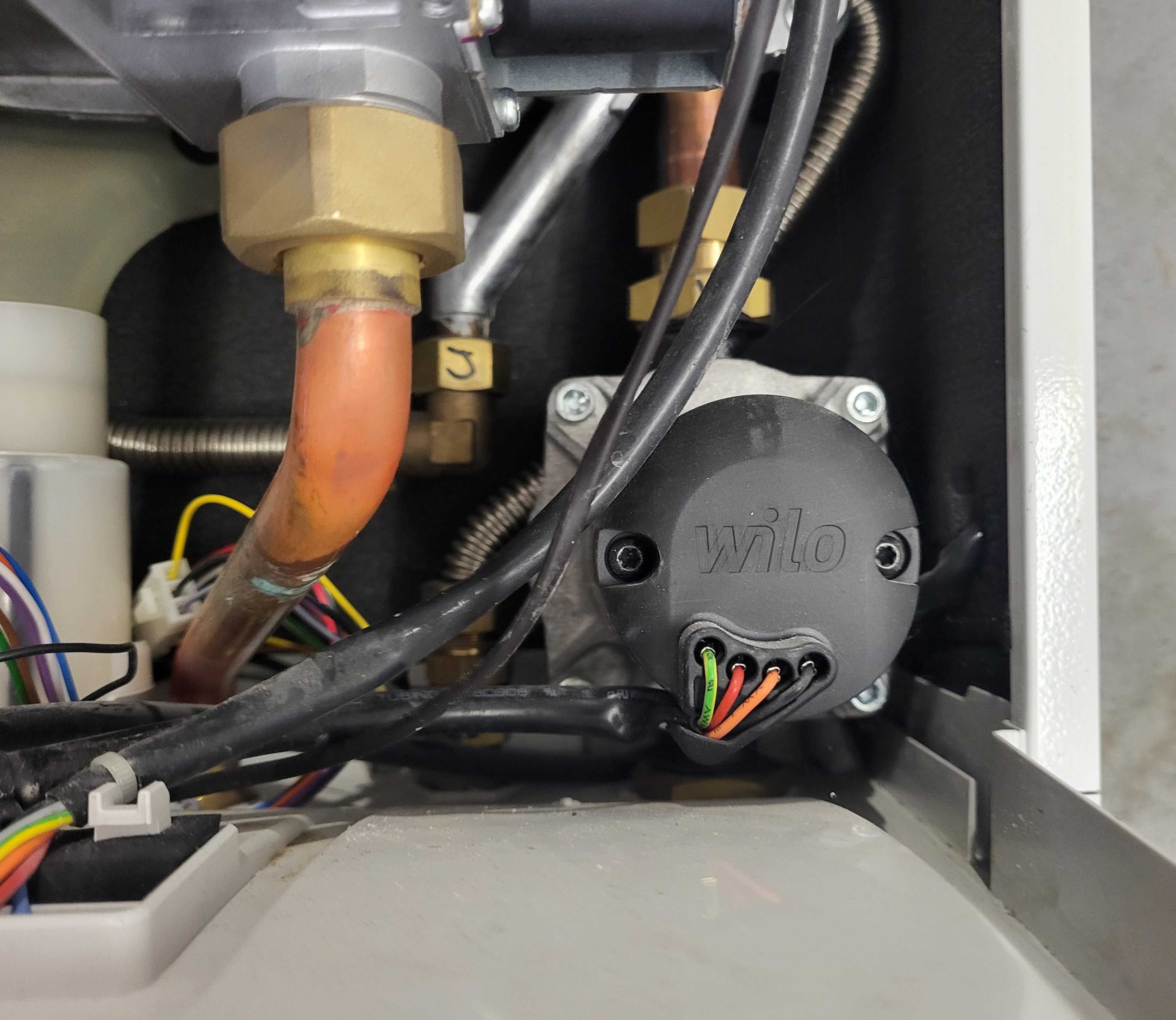Pompy Wilo Grundfos różnej mocy, do pieca i instalacji