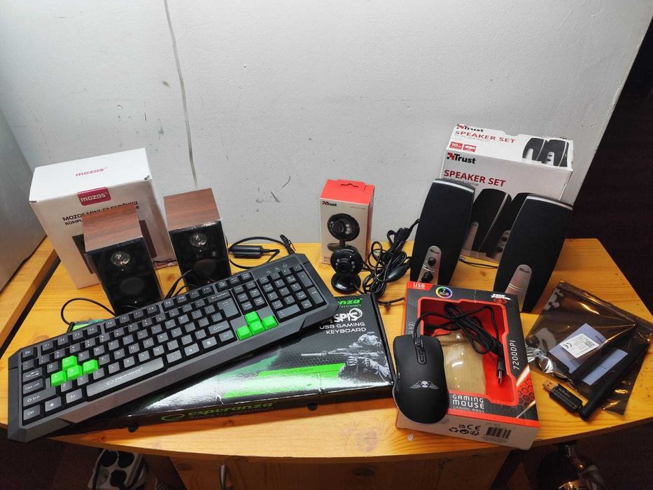 Gamingowy komputer. RX580 8GB, 64GB RAM, 8-12 rdzeni+monitor+akcesoria