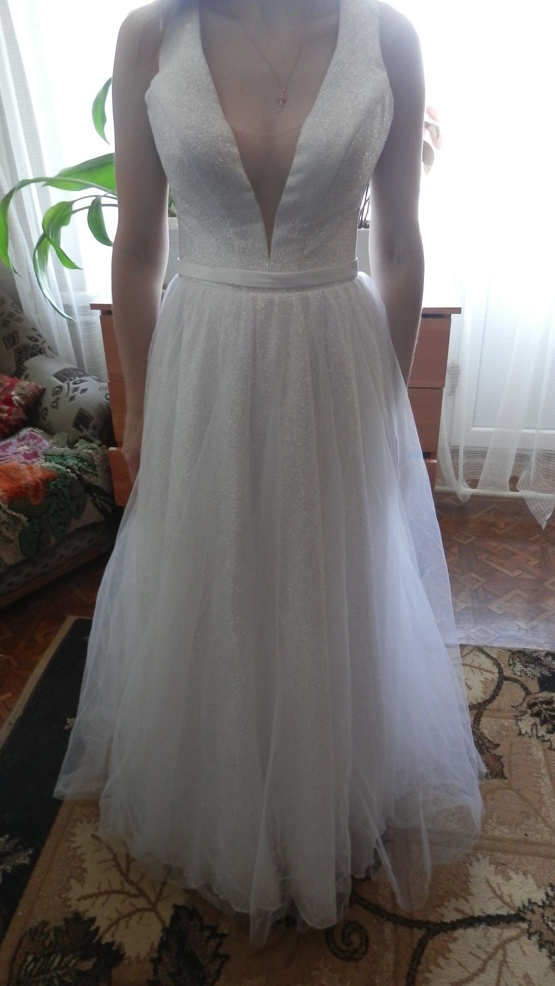Весільна класична сукня