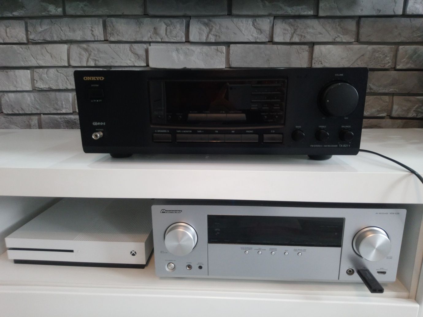 Amplituner stereo Onkyo RDS mało używany