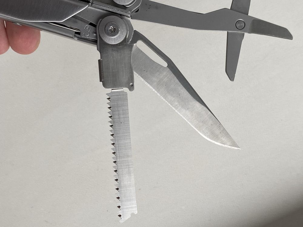 Leatherman Surge