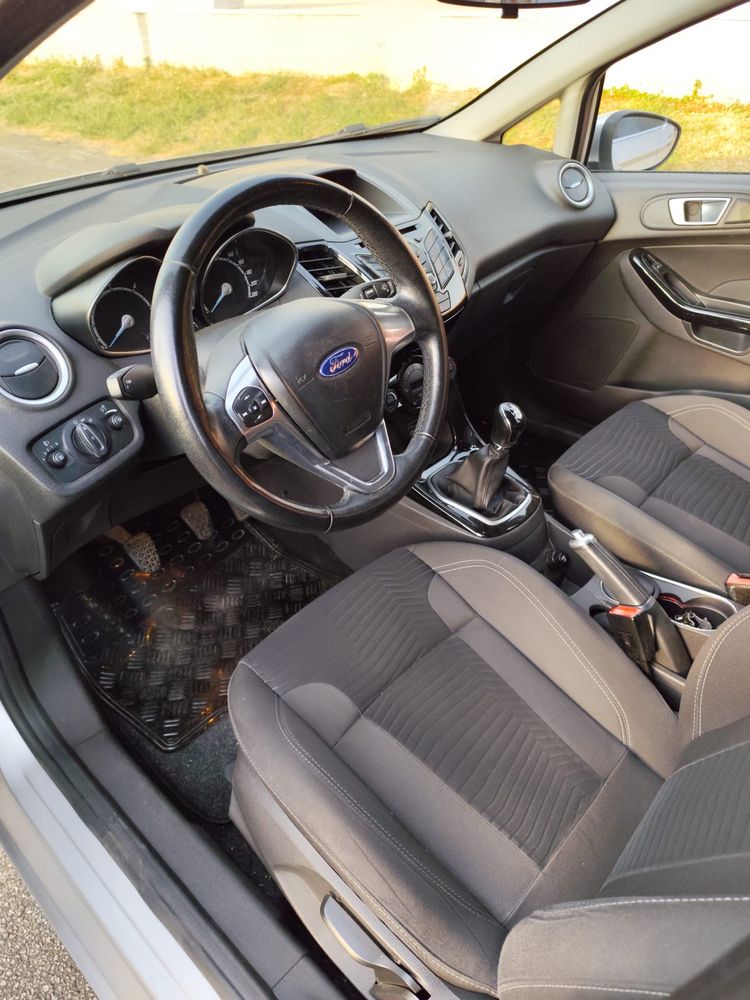 Ford Fiesta 1.5 TDCI Titanium - 2014