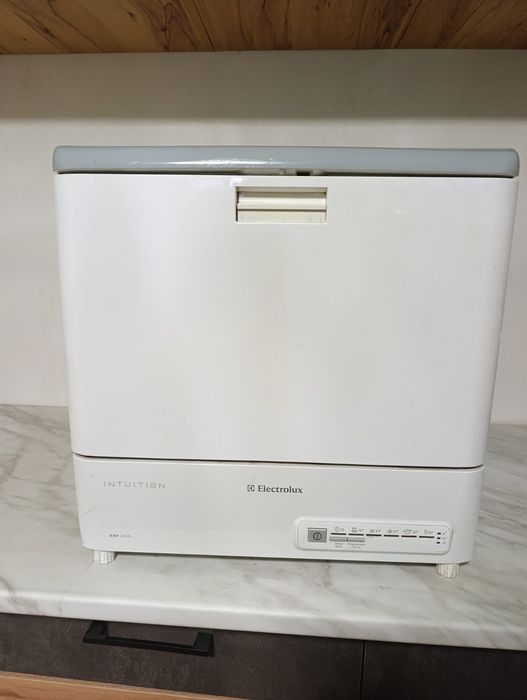 Продам посудомоечную машину.