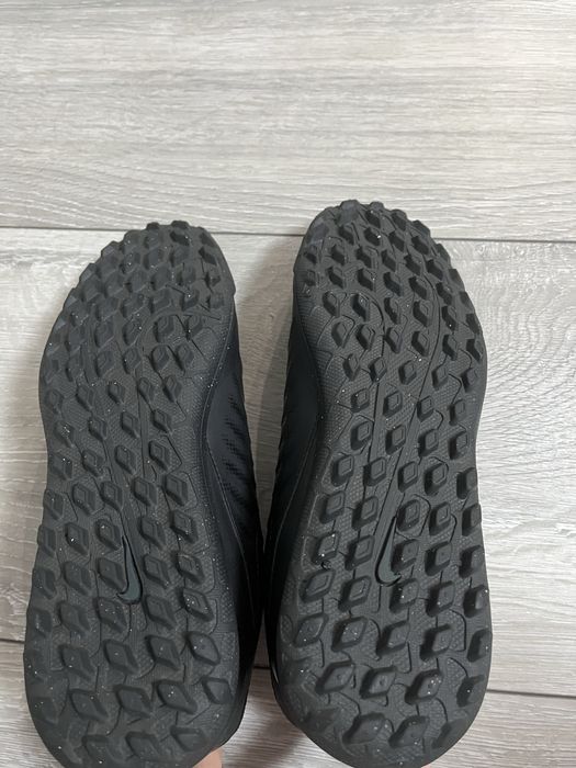 Сороконожки мужские Nike Phantom Gx Ii Club Tf Black FJ2587-002