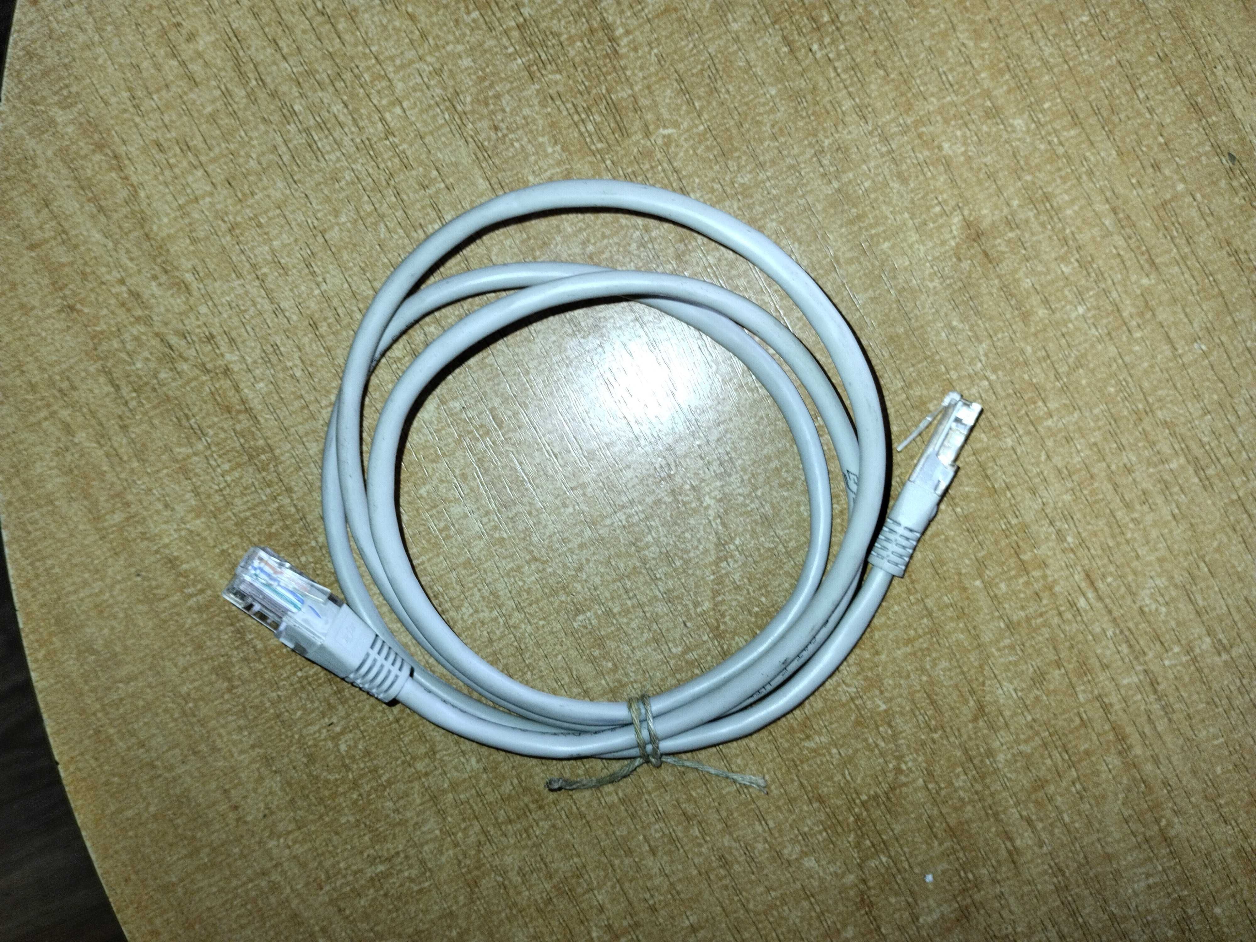 Kabel internetowy RJ-45 - RJ-45