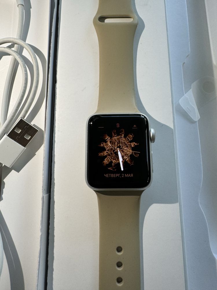 Apple Watch 3 38mm Акб 97% Идеал.