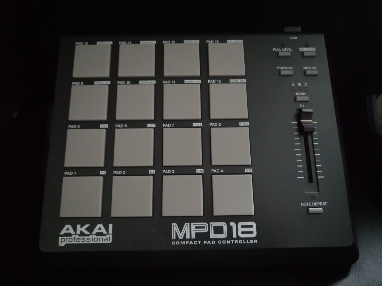 AKAI professional MPD18