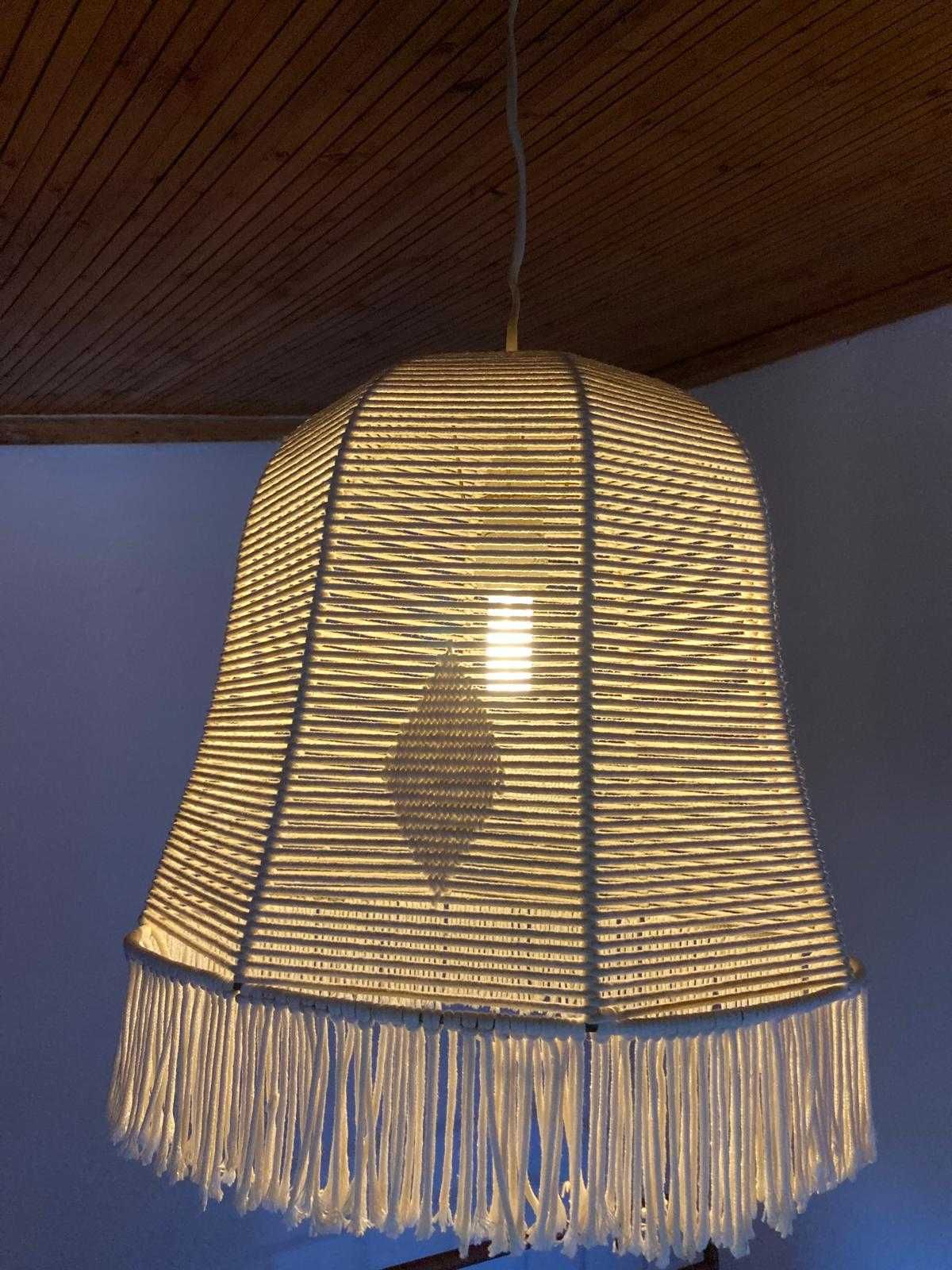 Abajour de teto em macramé