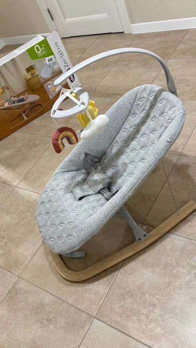 Дитяче крісло-гойдалка Chicco Zen Wave сіре