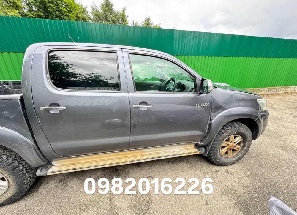Toyota Hilux 2012-2015 рестайл Розбірка разборка шрот по запчастинам